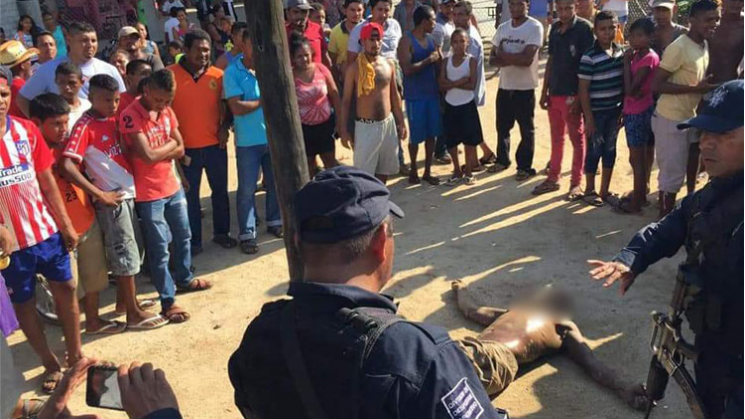 En Oaxaca linchan a presunto violador 