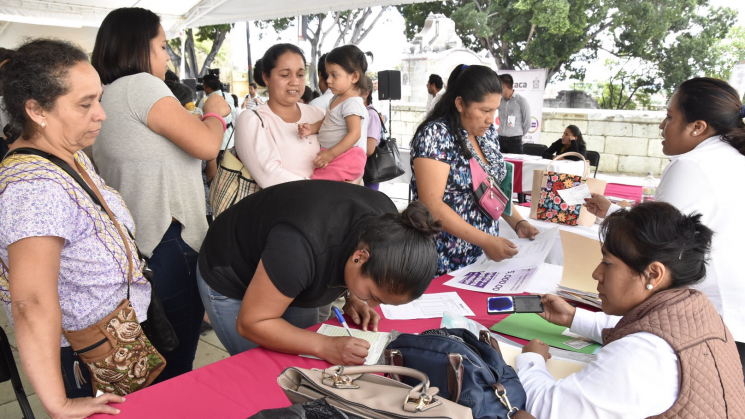 Llega feria “Juntas somos más fuertes” a la capital oaxaqueña