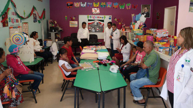  Brinda IEEPO servicios educativos a niños hospitalizados