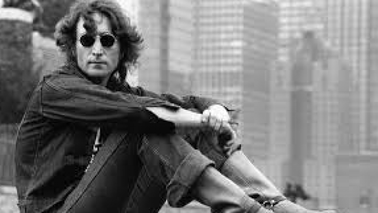 Conmemoran natalicio de John Lennon con nueva versión de