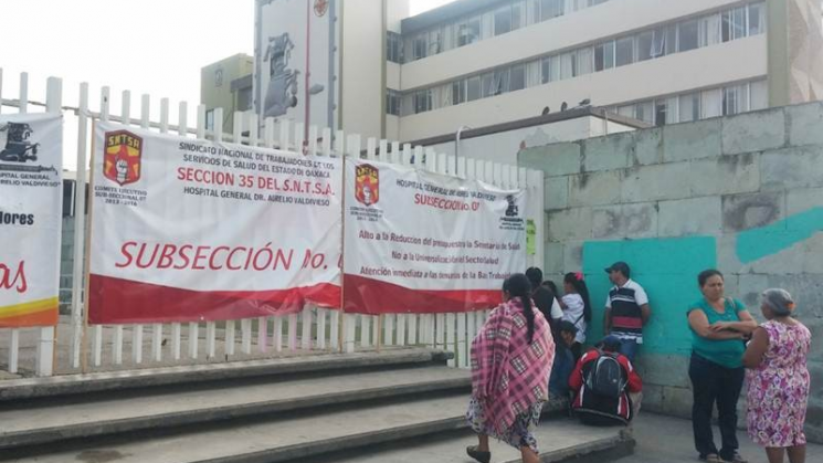 El SNTSA mantiene paro en hospitales de Oaxaca