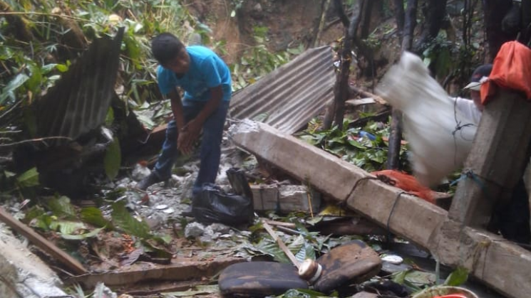 Tras derrumbe en Candelaria Loxicha,reportan daños en 3 viviendas