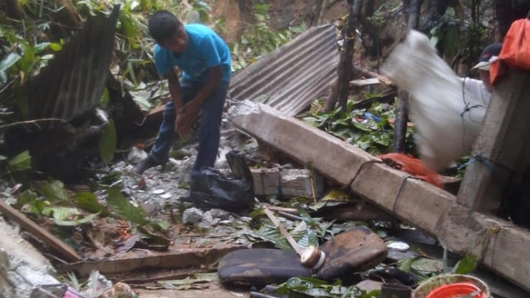 Se registra eslizamiento de laderas en Candelaria Loxicha