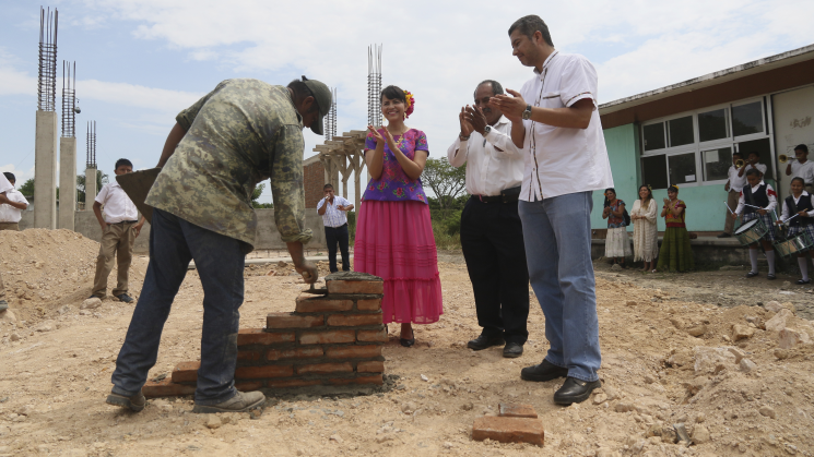 Universidad La Salle reconstruye aulas en Iel Istmo