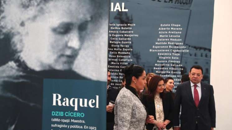 Inaugura TEPJF exposición por el 65 aniversario del voto femenino