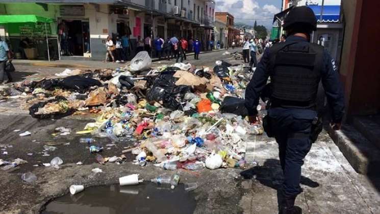 Liberan accesos de basurero municipal en capital oaxaqueña