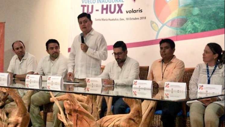 Sectur anuncia nueva ruta área Huatulco - Tijuana 