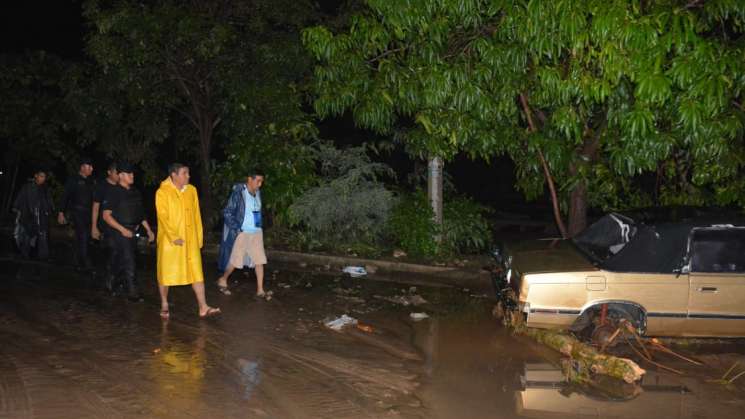 CEPCO evalúa daños en Huatulco  por tormenta tropical Vicente