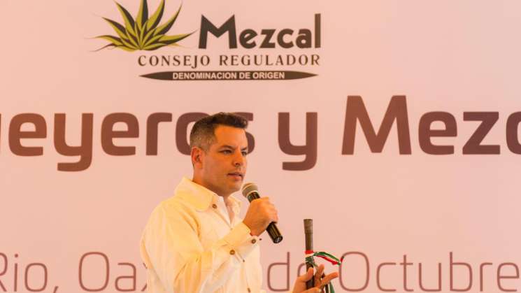 Mi defensa por el mezcal oaxaqueño es total: Alejandro Murat 