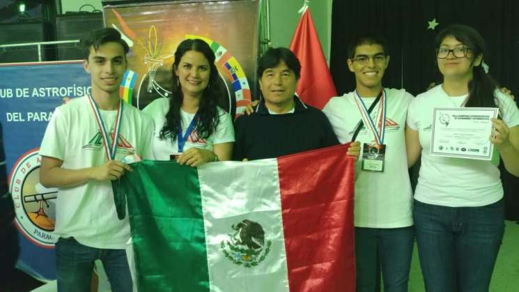 Mexicanos ganan en Olimpiada de Astronomía y Astronáutica 