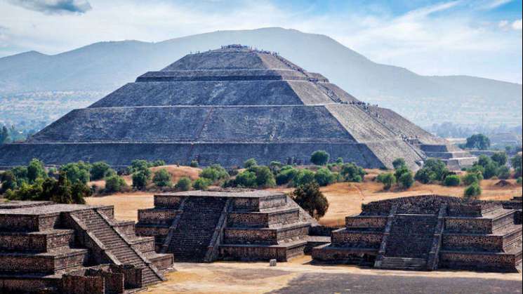 Hallan cámara y túnel bajo la Pirámide de la Luna en Teotihuacán