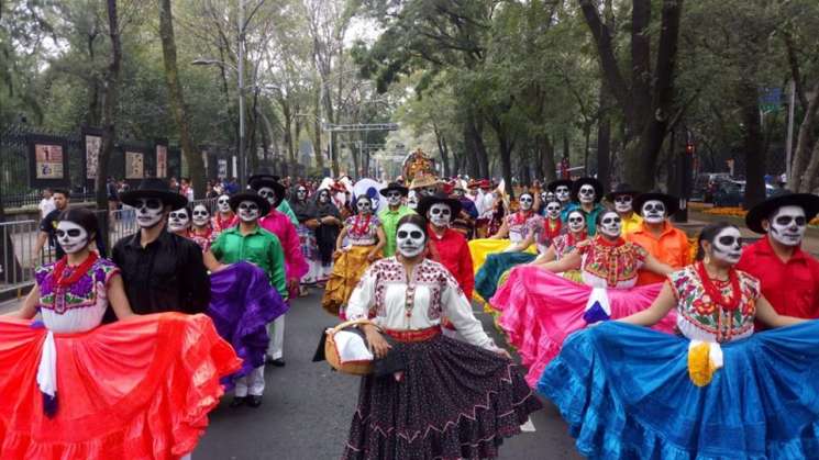 Oaxaca enaltece tradición del Día de Muertos en la CDMX