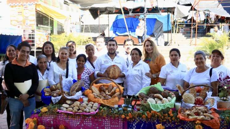 Brindó Icapet cursos de productos alusivos al Día de muertos