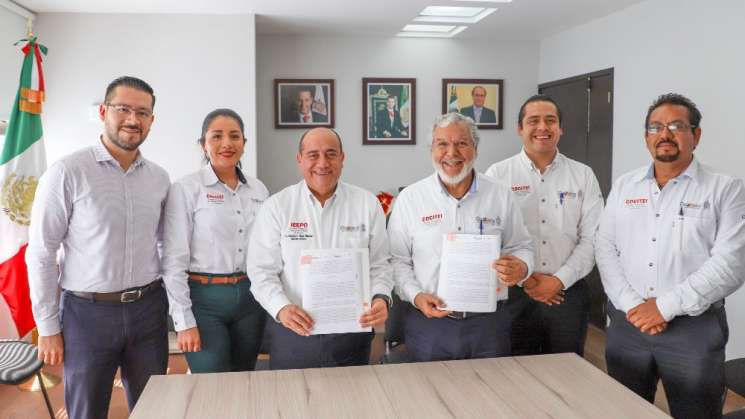 Capacitan a a Auxiliares de Salud  