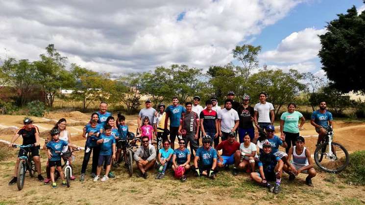 Desarrollan talento de ciclistas en Oaxaca 