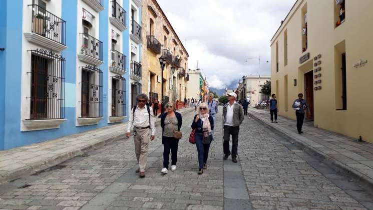 Periodistas italianos conocen  tradiciones y riquezas de Oaxaca