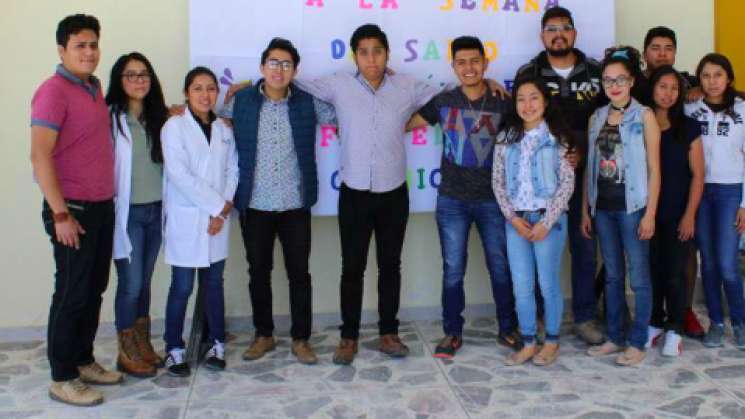 Jóvenes realizan jornadas de salud en la Mixteca 