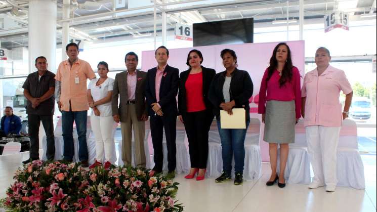 “Caravana Rosa”  realiza mastografías a cerca de 600 mujeres