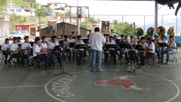 Banda de música de estudiantes indígenas de Zoogocho, un orgullo