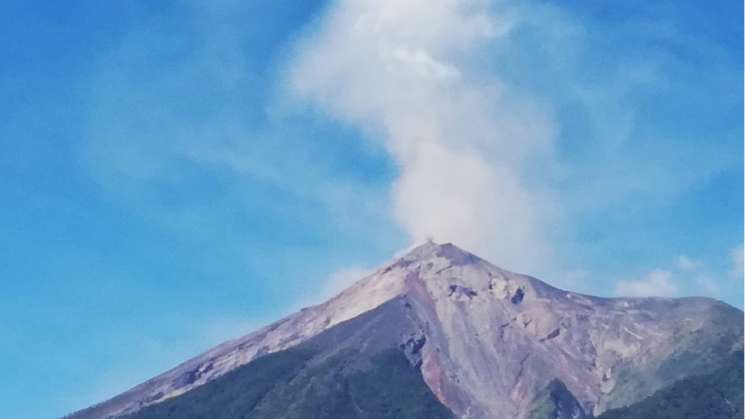 Afecta a 76 mil personas quinta erupción del volcán de Fuego 