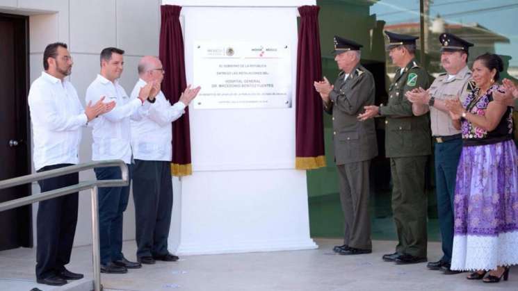 Entregan nuevo Hospital General de Juchitán reconstruido 