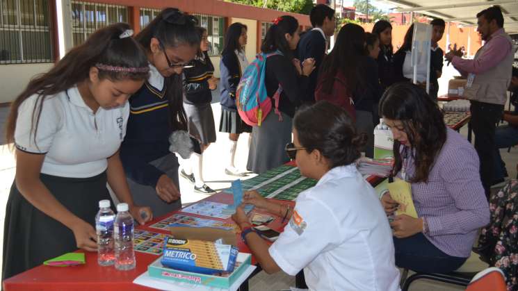 JSVC realiza acciones en escuelas para combatir alcoholismo