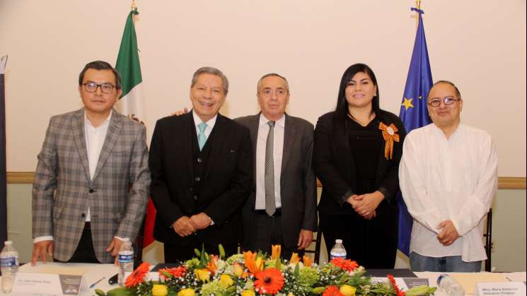  IAIPO reconoce aportación del Grupo Oaxaca