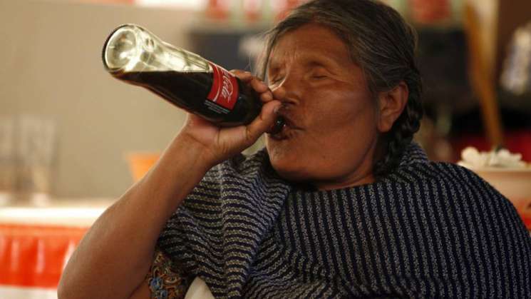 Indígenas de Chiapas con diabetes por rezar con bebidas de cola