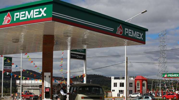 Pemex atiende retraso en la distribución de combustible 