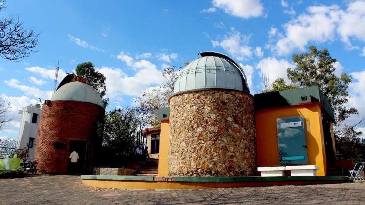 Invitan a observar eclipse en el observatorio municipal