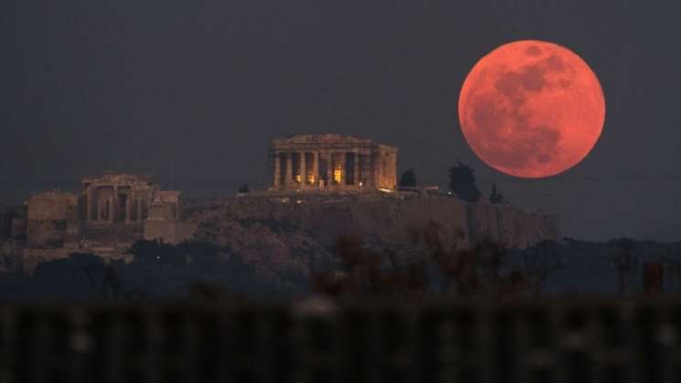 Hoy domingo habrá superluna de sangre