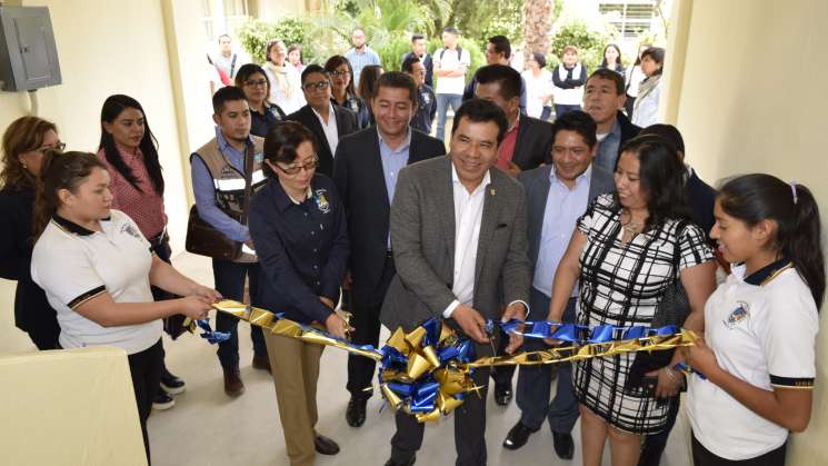 Prepa 3 UABJO es referente en la región Mixteca: Rector