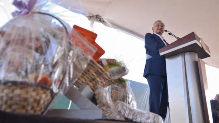 La canasta básica serán de 40 productos: AMLO