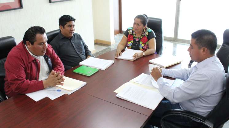 Entregarán premios a defensores de lengua materna