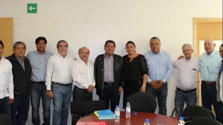 Empresas oaxaqueñas realizan 90 por ciento  de obras: Sinfra