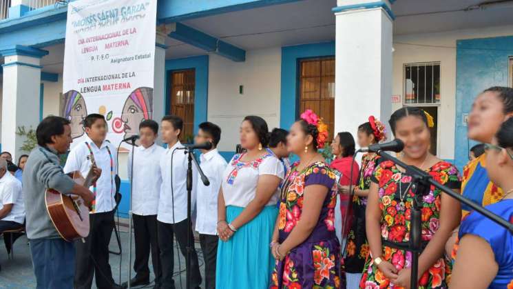 Escuelas celebran el Día Internacional de la Lengua Materna