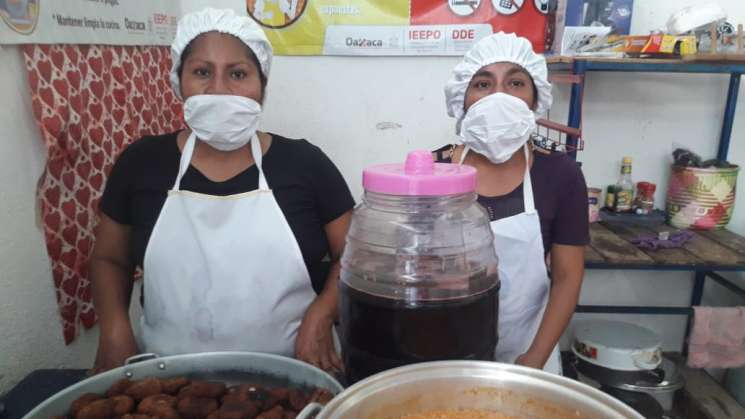 Capacita IEEPO a Comités del Servicio de Alimentación en escuelas