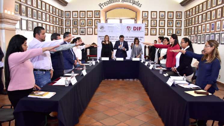 Instalan Junta de Gobierno del Comité Municipal del DIF