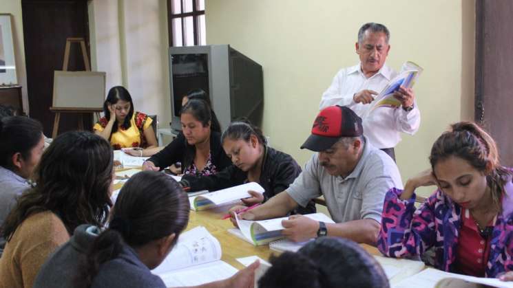 Capacita Seculta a bibliotecarios de todo el estado