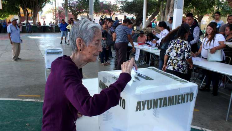 Sin incidentes comienza el proceso electoral en capital oaxaqueña