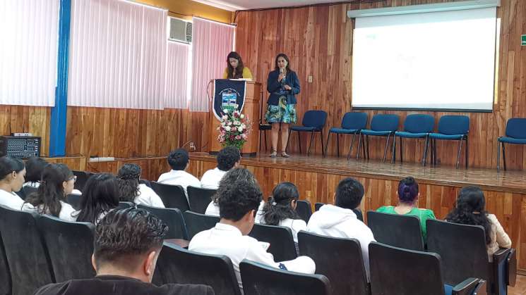  El machismo se aprende, la igualdad también: Catedrática UABJO