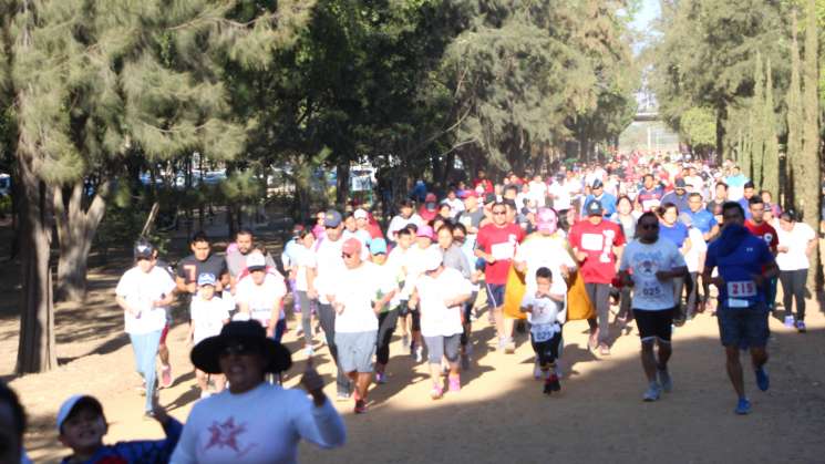  Realizan atlética 1, 2, 3 Todos a correr