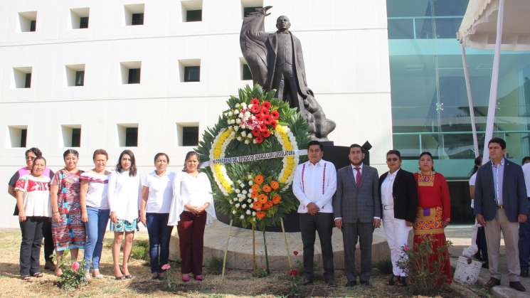 Rememoran a Juárez en Certamen Nacional de Oratoria