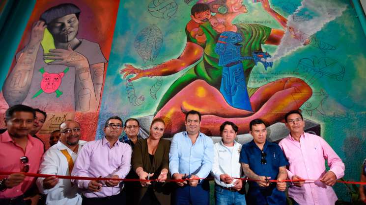 Inauguran mural que enaltece la riqueza gastronómica de Oaxaca