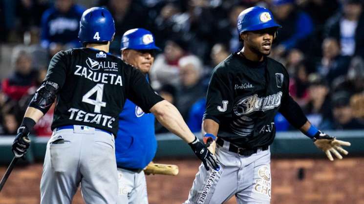 Moisés Sierra y Alonzo Harris, refuerzos para Guerreros