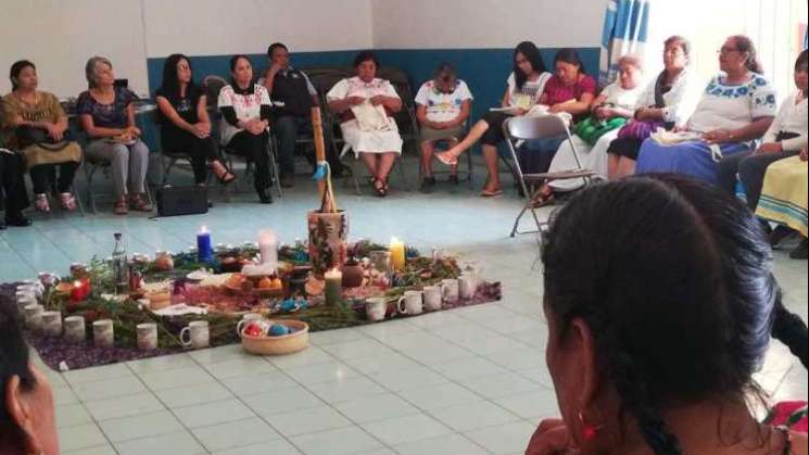 45 parteras de Oaxaca buscan su reconocimiento y fortalecimiento