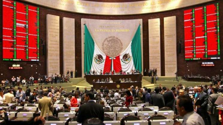 Por mayoría aprueban en Senado nueva ley laboral 