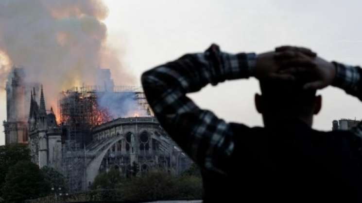 Se solidariza México por Incendio en Notre Dame, Francia