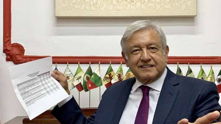 Ahorro de 12 mmdp con plan anti huachicol: AMLO