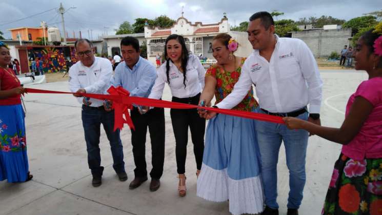 Realizan Cuarto Foro Cultural Nabaana en Juchitán